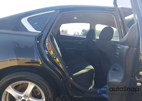 2015 Nissan Altima 2.5/2.5 S/2.5 Sl/2.5 Sv из США, поврежденный, VIN 1N4AL3AP9FN890993